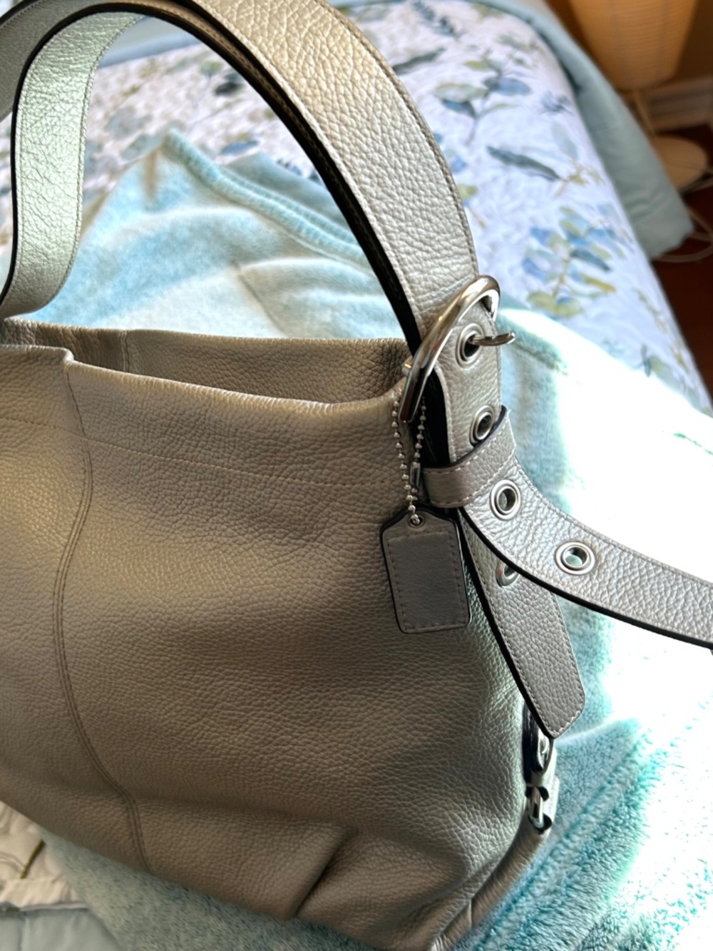 LikeNew Coach Soho Brooke Pebbled Leather Duffle/Hobo Bag #F15064 Metallic Taupe - Picture 8 of 14